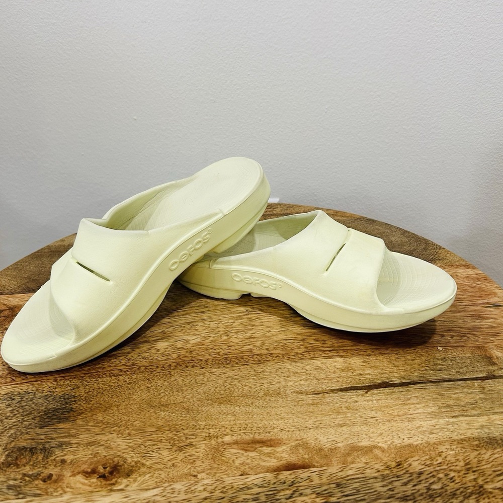 OOFOS OOahh Sport Slide Womens 8 Men's 6 EUR 39 Recovery Sandals Mellow Yellow